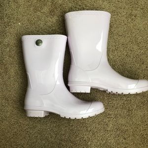 Ugg rain boots pale pink size 7